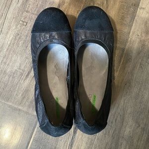 Baretraps black flats